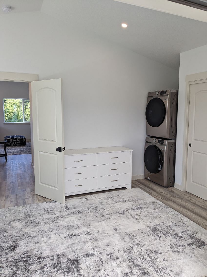 Furnished Finder property 697755_1 photo 10