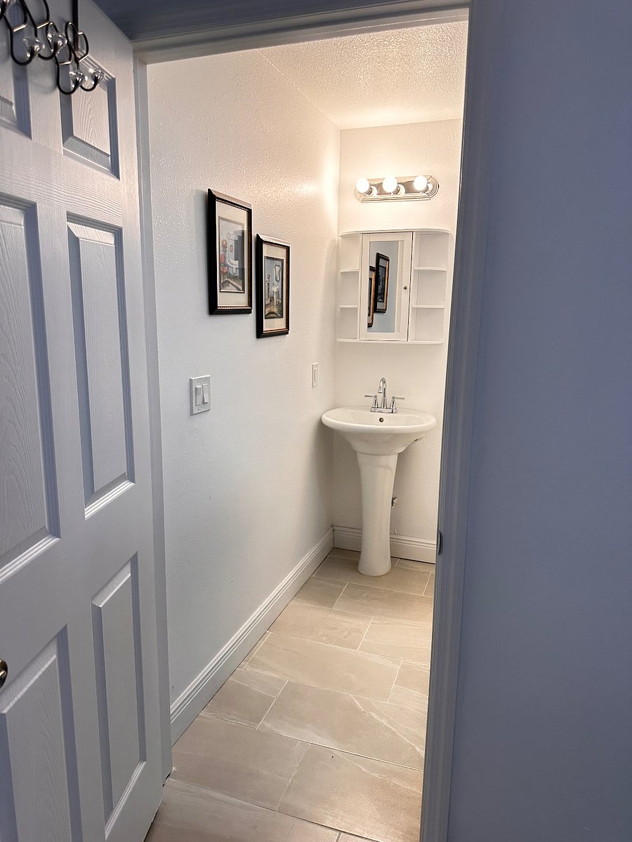 Spacious Bathroom