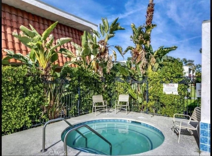 Furnished Finder property 697898_1 photo 36