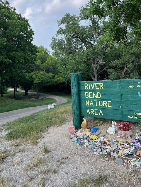 River Bend Nature area just 4 homes away! 