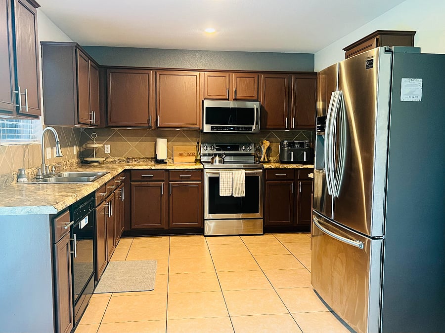 Furnished Finder property 697998_1 photo 3