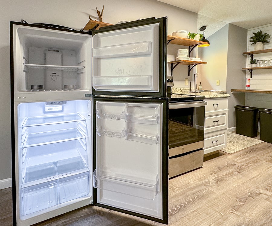 New appliances include stove, refrigerator, microwave, keurig coffee maker, toaster, and blender.