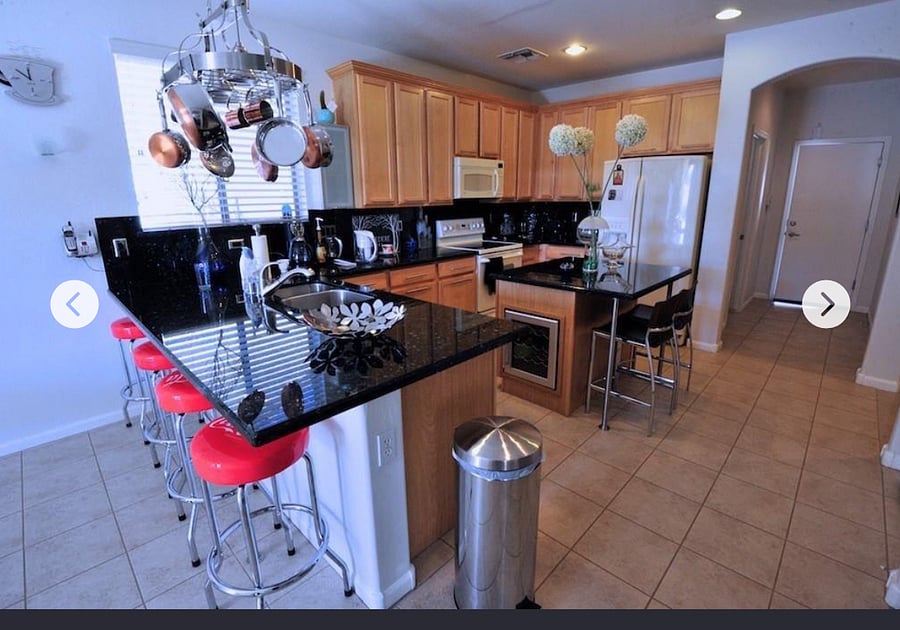 Furnished Finder property 698250_1 photo 26