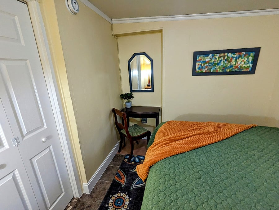 Furnished Finder property 698331_2 photo 7