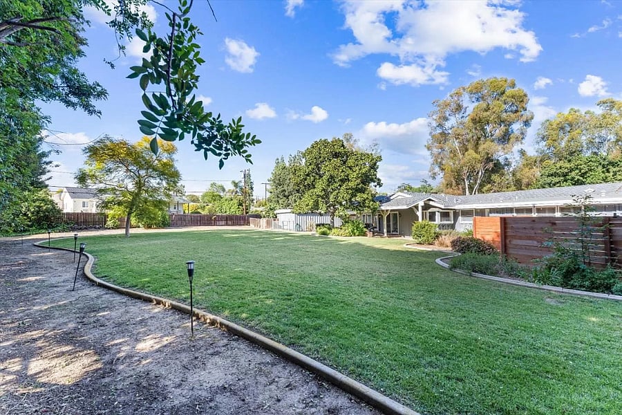 Furnished Finder property 698382_1 photo 9