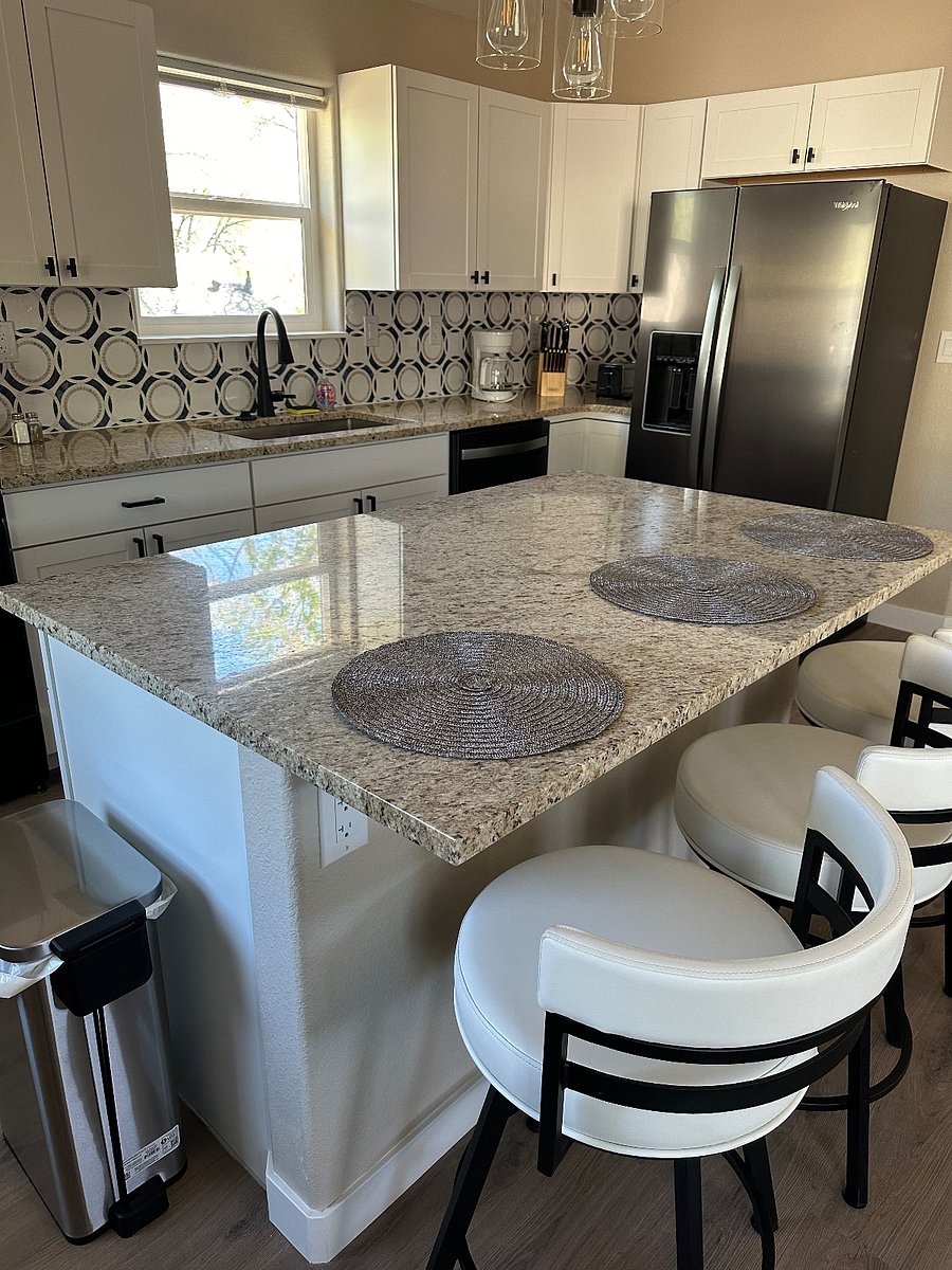 Furnished Finder property 698462_1 photo 6