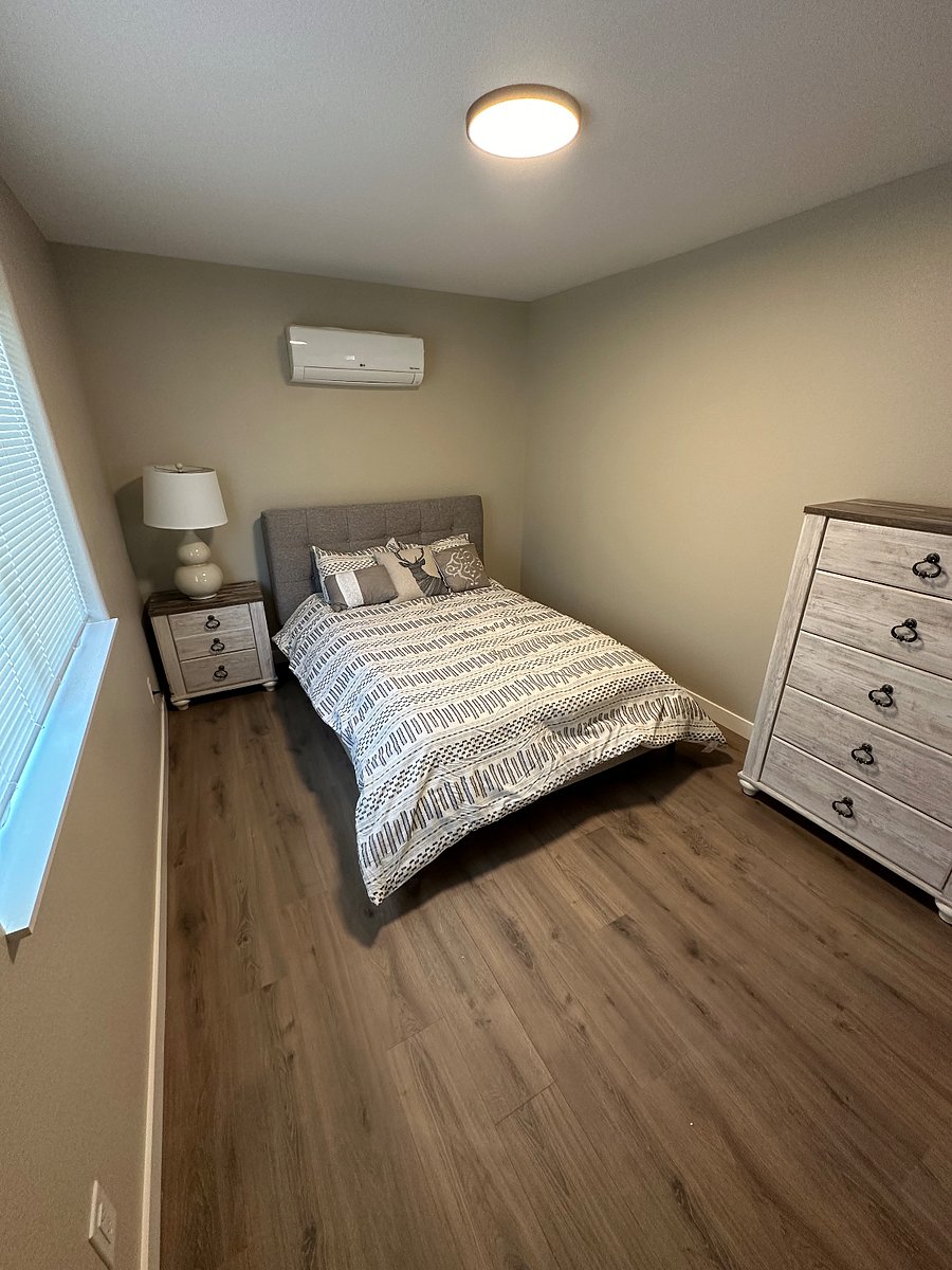 2nd bedroom - Full Bed