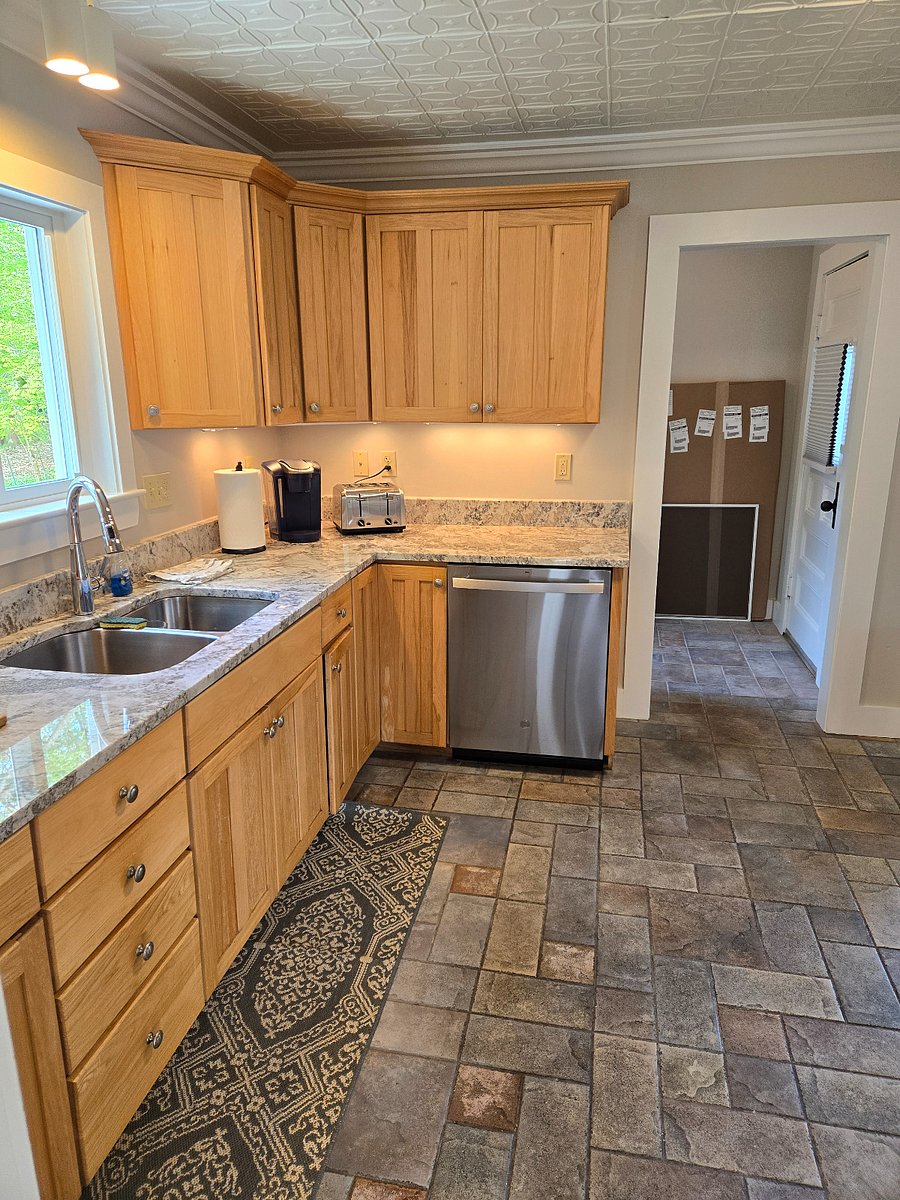 Furnished Finder property 698466_1 photo 3