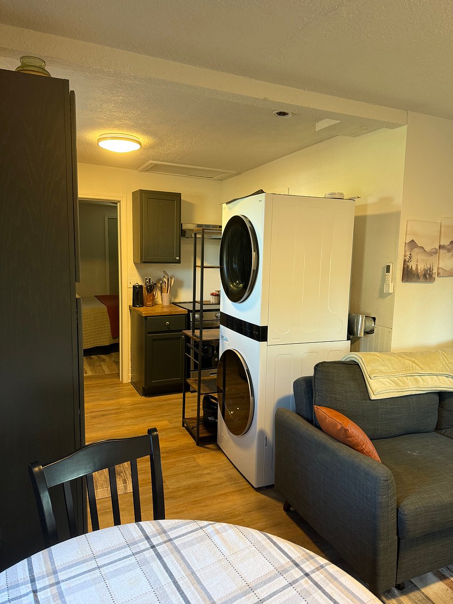 Furnished Finder property 698488_1 photo 7