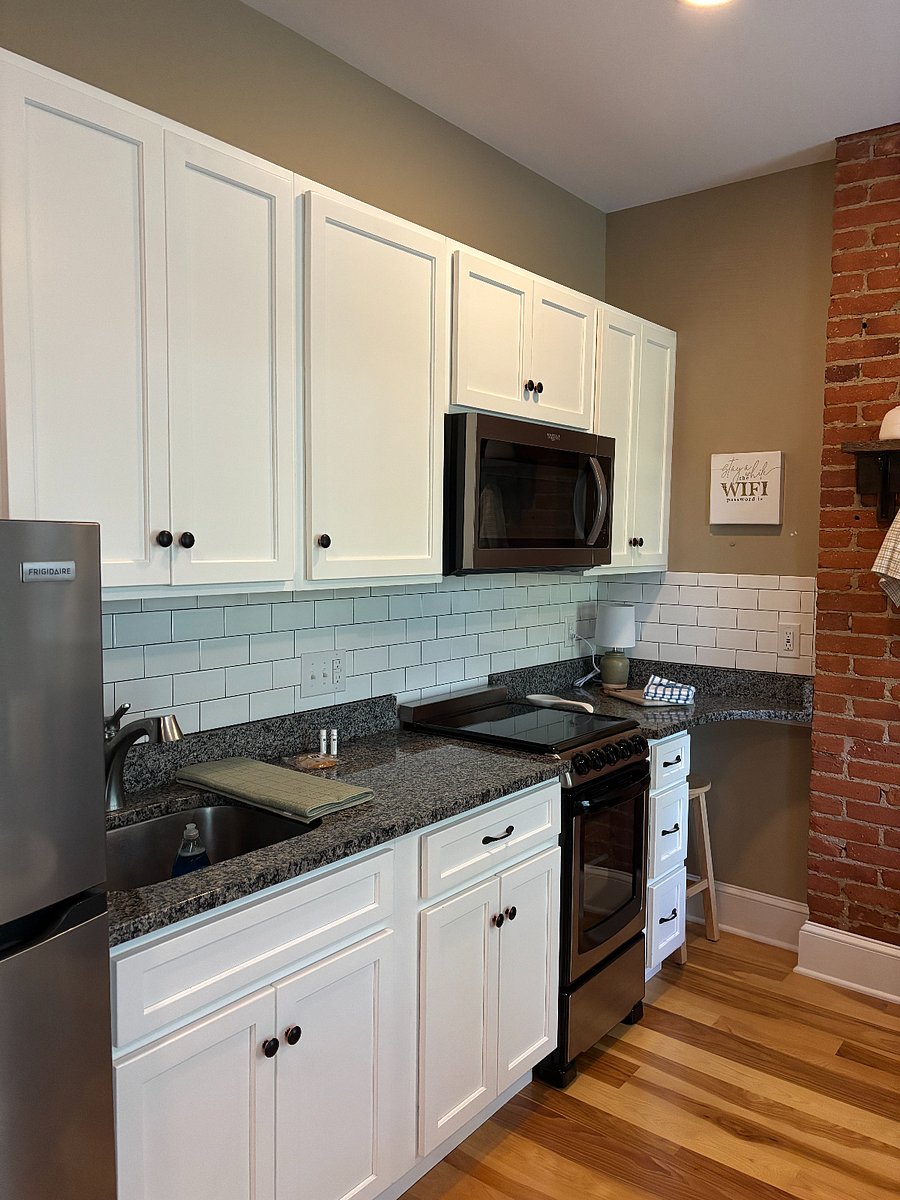 Furnished Finder property 698493_1 photo 25