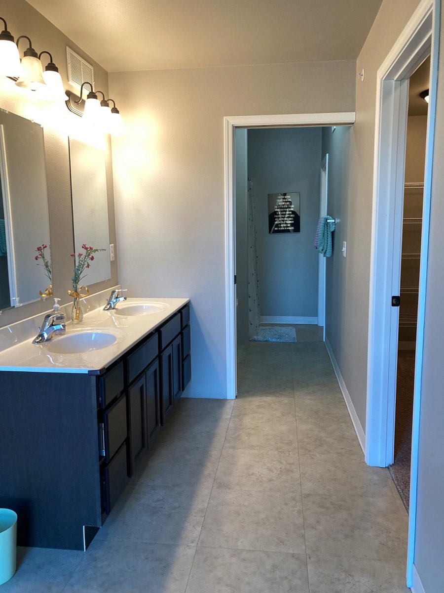 Furnished Finder property 698599_1 photo 12