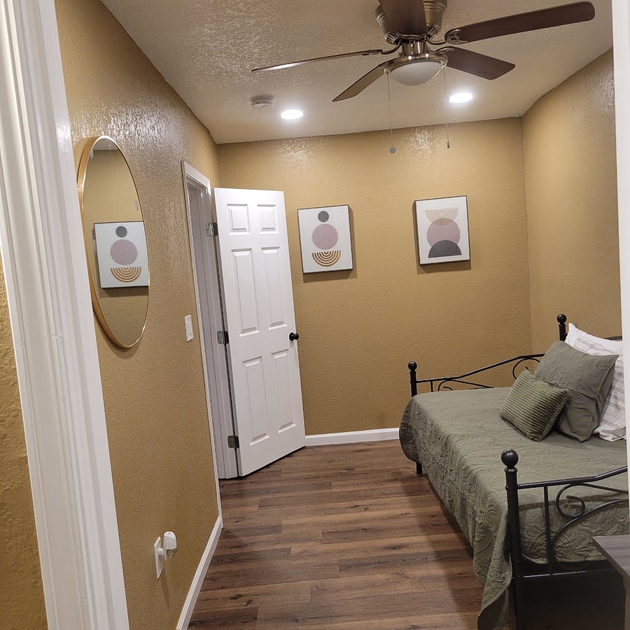 Furnished Finder property 698631_1 photo 8