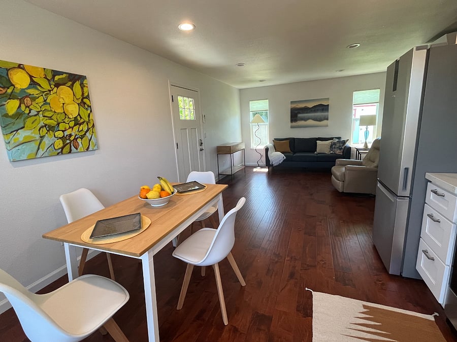 Furnished Finder property 698705_1 photo 2