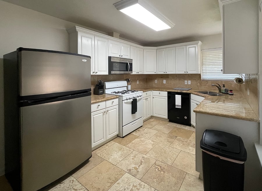 Furnished Finder property 698714_2 photo 5