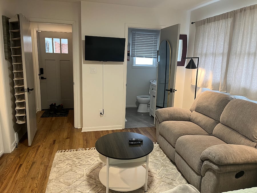 Furnished Finder property 698756_1 photo 3