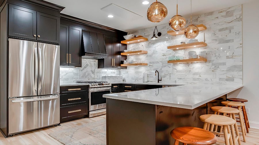 Break out your laptop and spread out on the Oversized Quartz Peninsula. There's plenty of room here to enjoy meals and drinks.