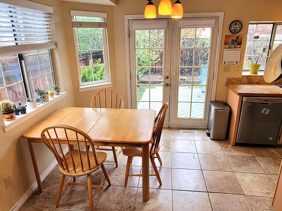breakfast nook