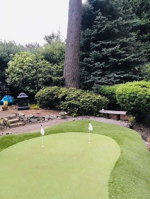 4 Hole Putting Green.  We supply the golf balls and putters!