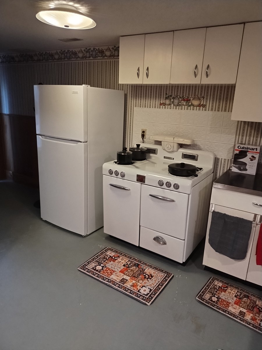 Furnished Finder property 698902_2 photo 9