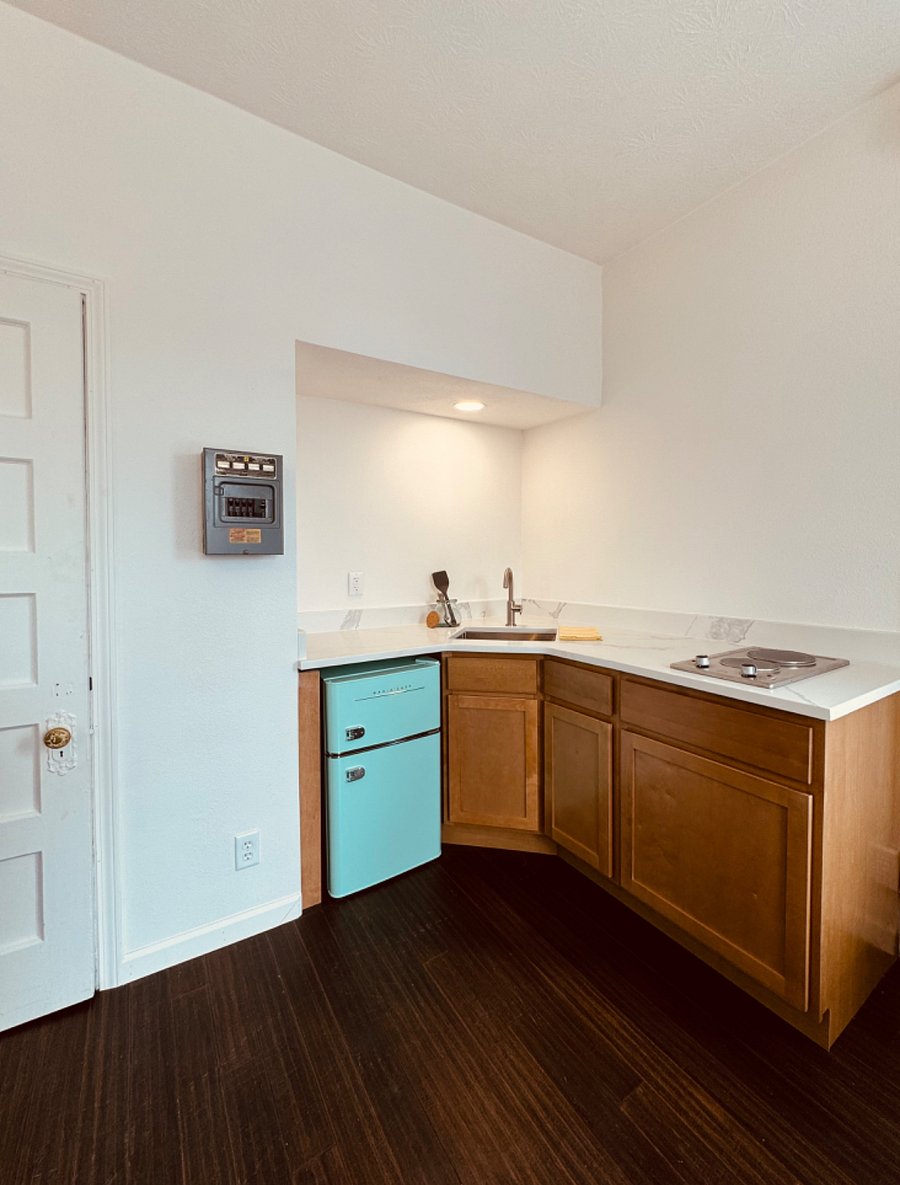 Furnished Finder property 698903_10 photo 2