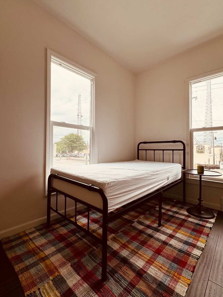 Furnished Finder property 698903_10 photo 3