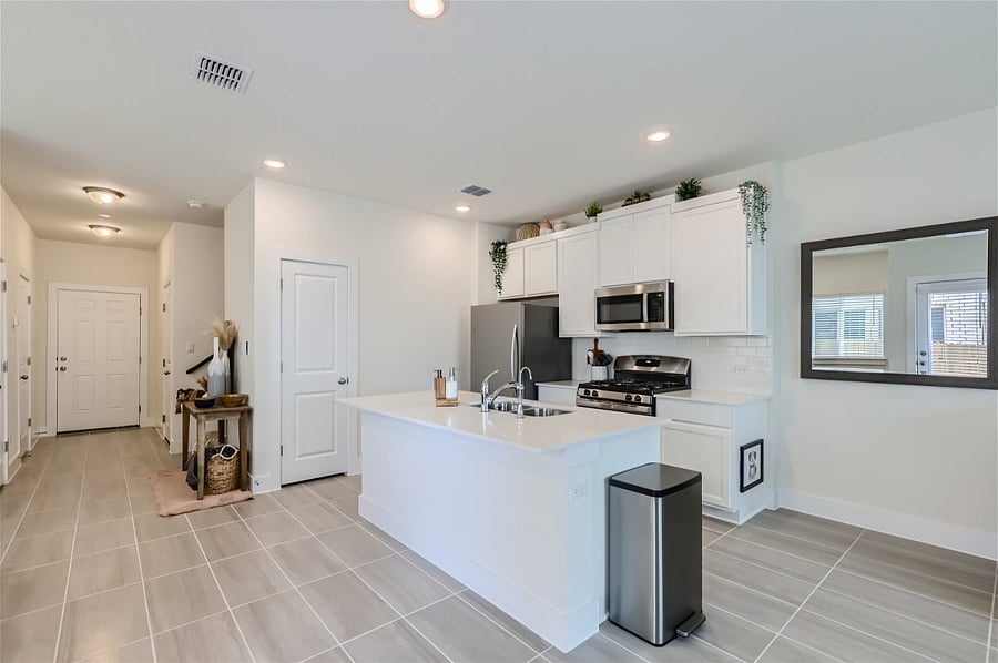 Furnished Finder property 698922_1 photo 8