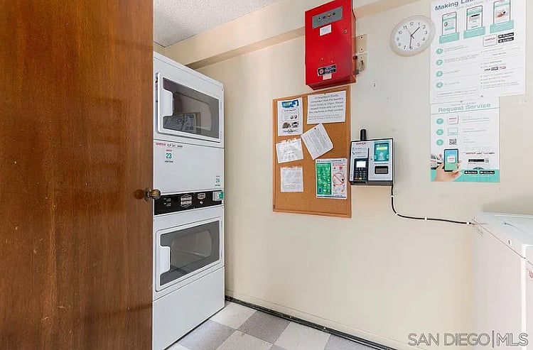 Furnished Finder property 698942_1 photo 15