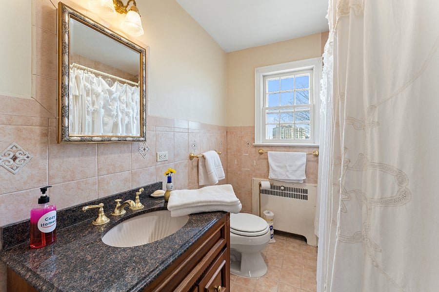 Private Bathroom - Penthouse Suite