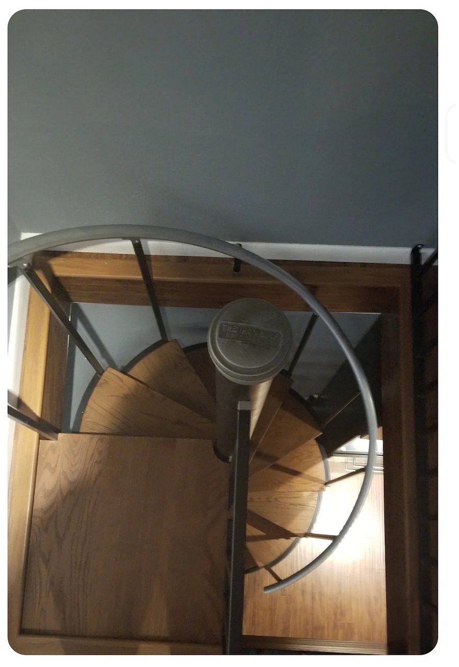 To down from spiral staircase