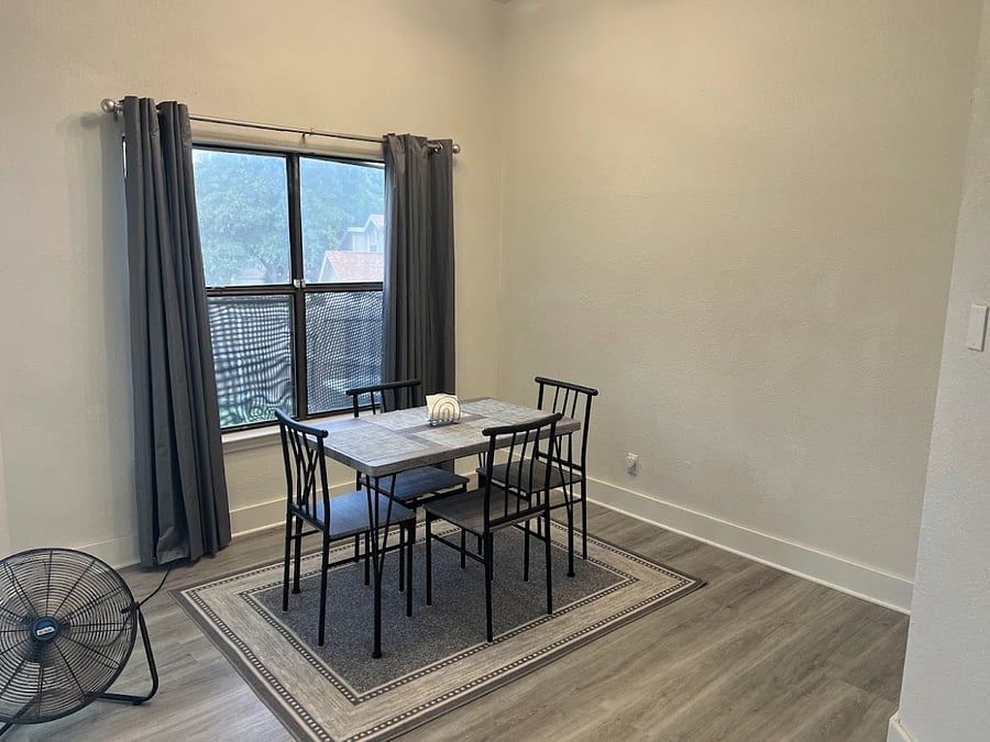 Furnished Finder property 699081_1 photo 3