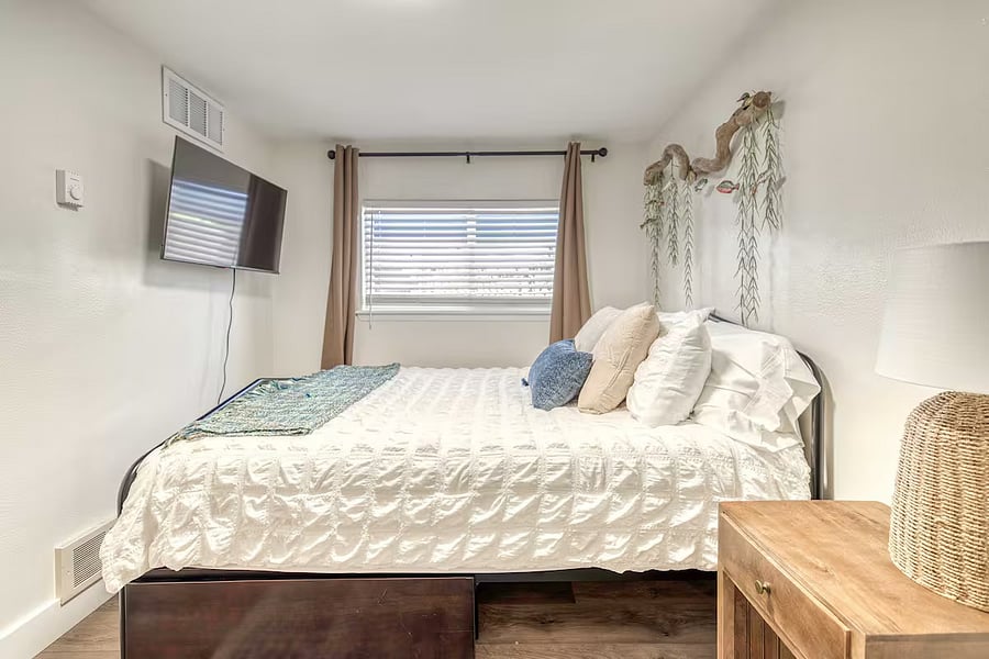 Furnished Finder property 699275_3 photo 9