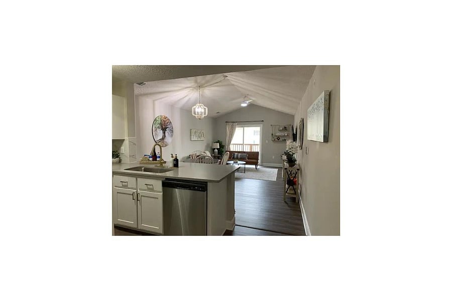 Furnished Finder property 699395_1 photo 3