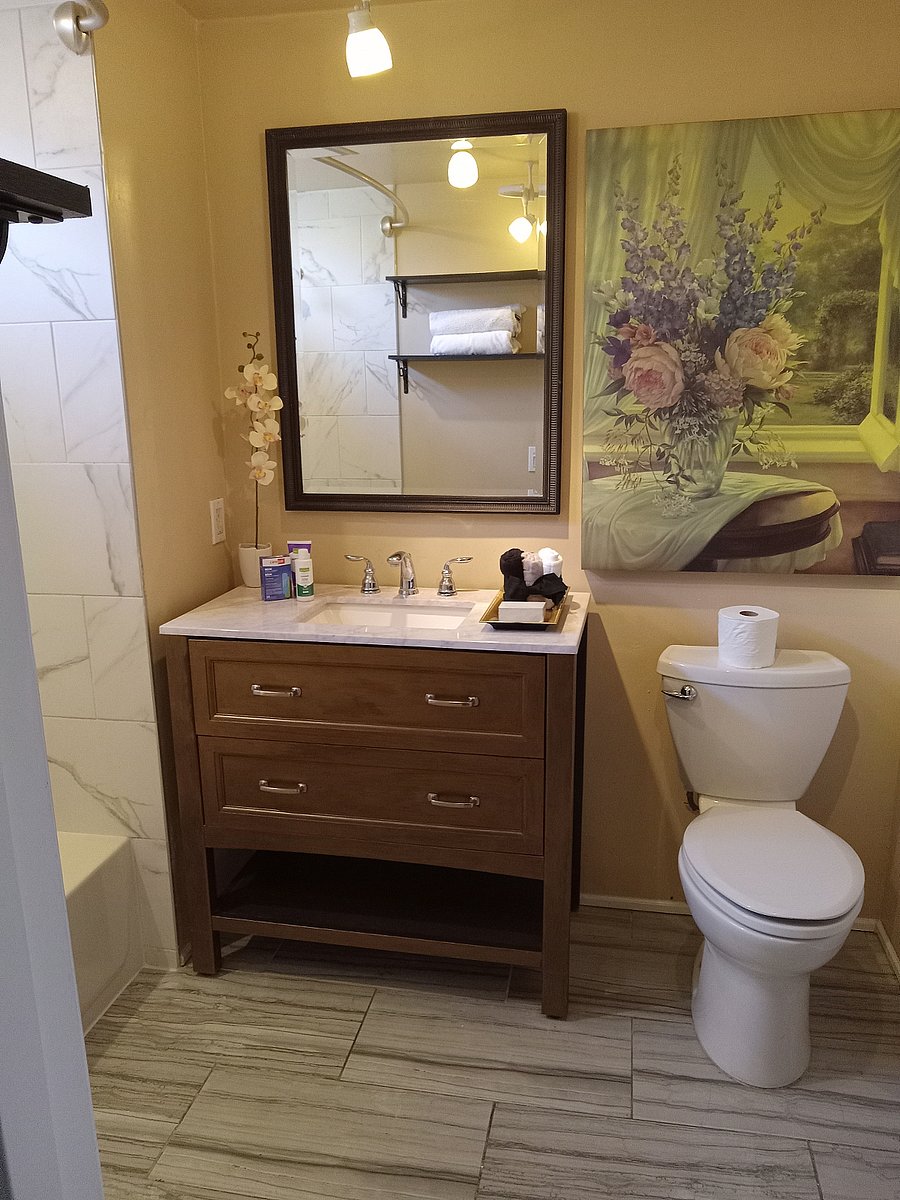 Full Bath In The Master Bedroom