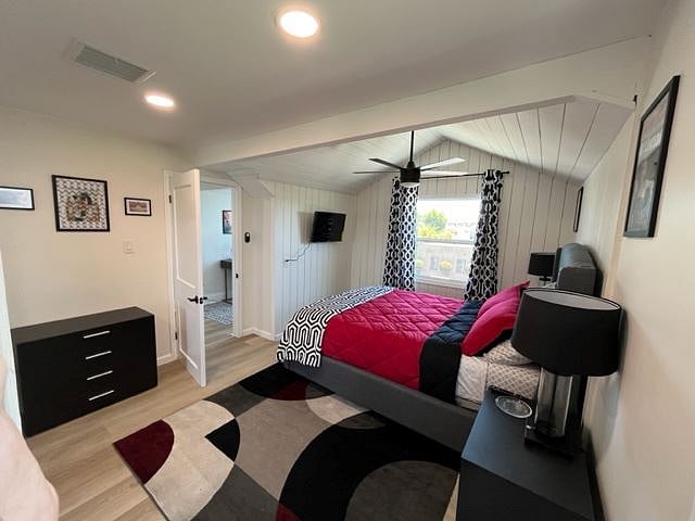 Furnished Finder property 699433_2 photo 9