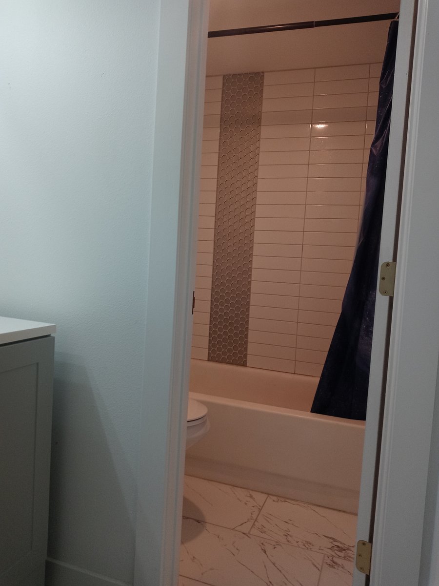 En-suite tub