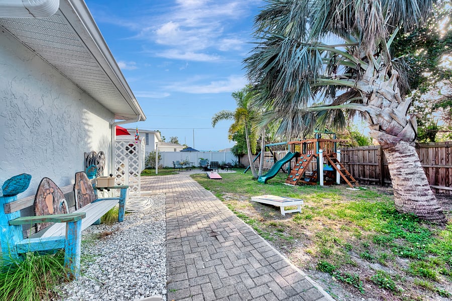 Furnished Finder property 699786_1 photo 17