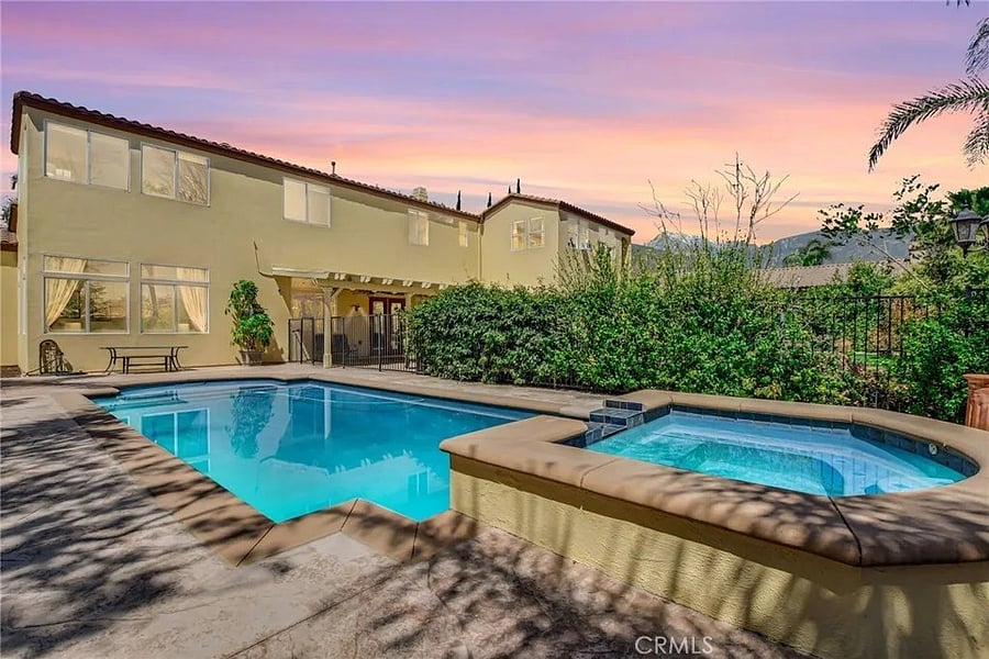 Furnished Finder property 699883_1 photo 7