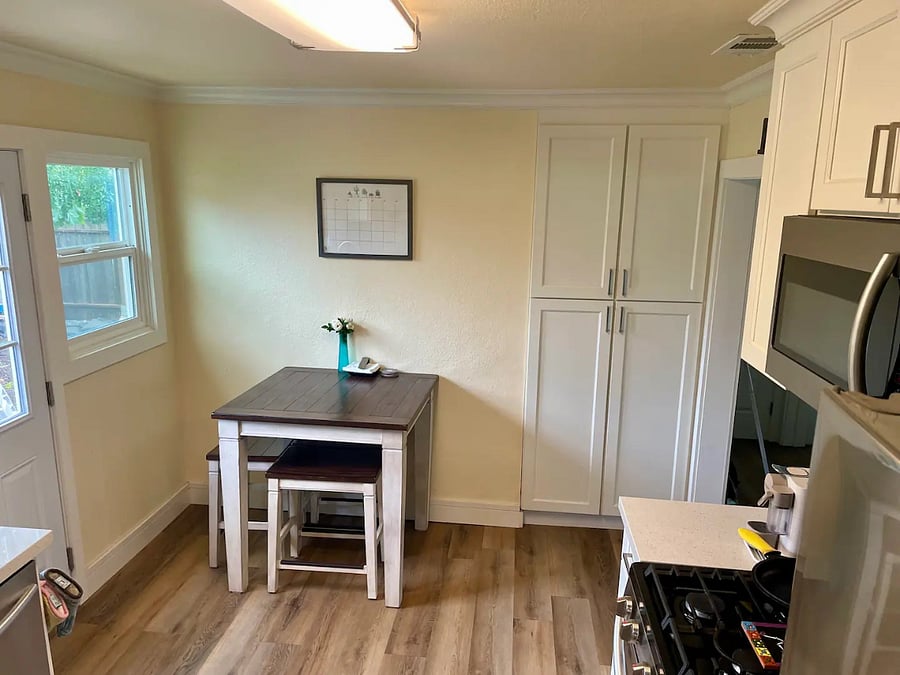 dining room in kitchen