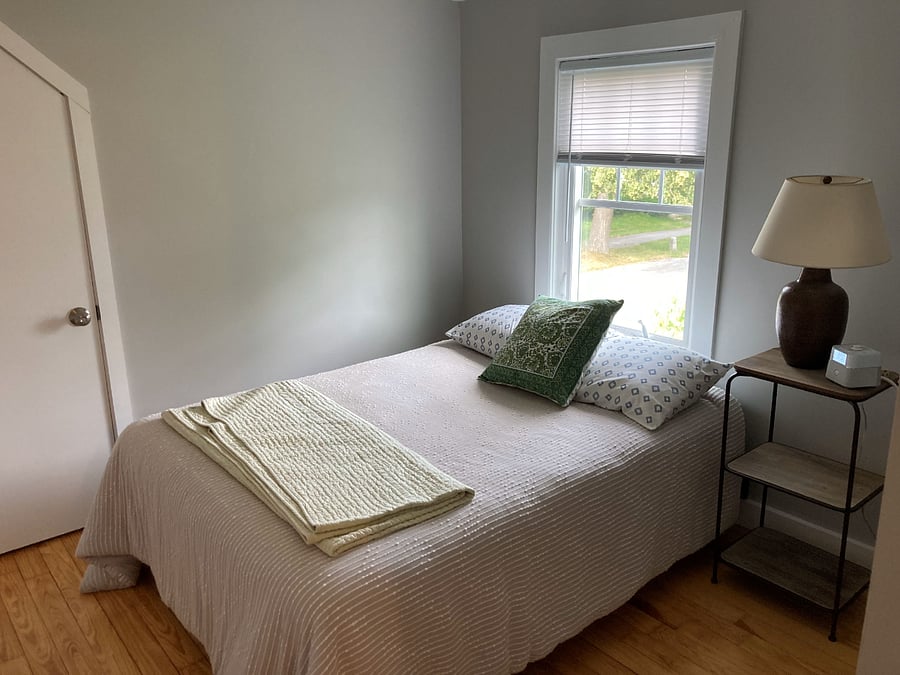 upstairs bedroom 2