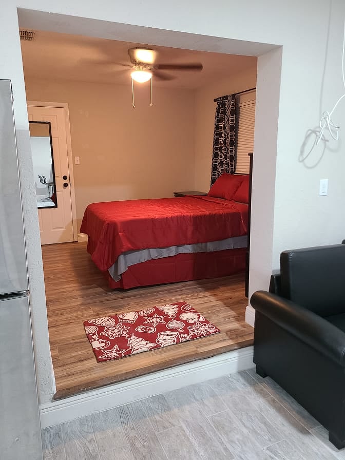 Furnished Finder property 699973_1 photo 3