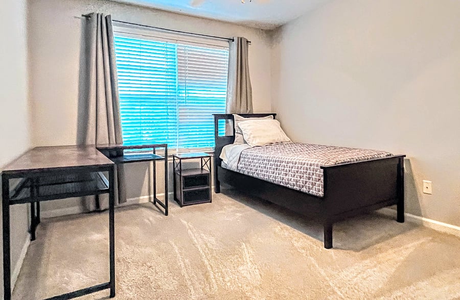 Furnished Finder property 700021_1 photo 13