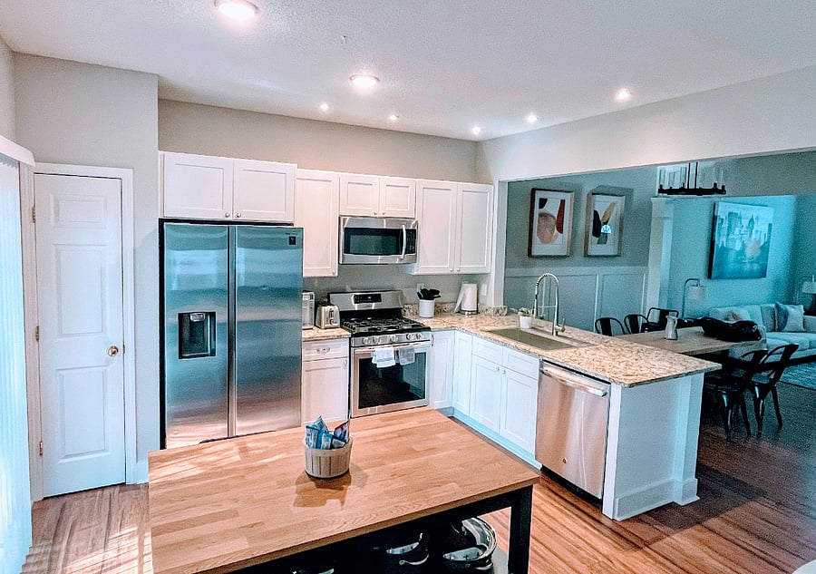 Furnished Finder property 700021_1 photo 3