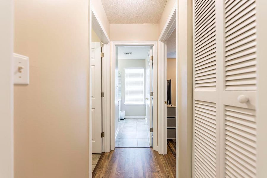 Furnished Finder property 700022_1 photo 15