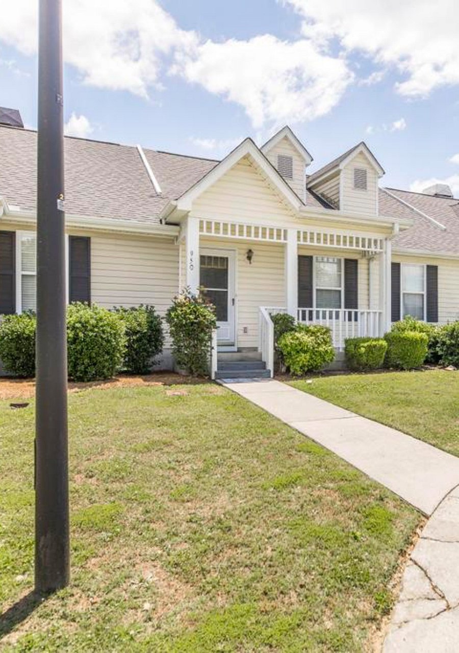 Furnished Finder property 700022_1 photo 2