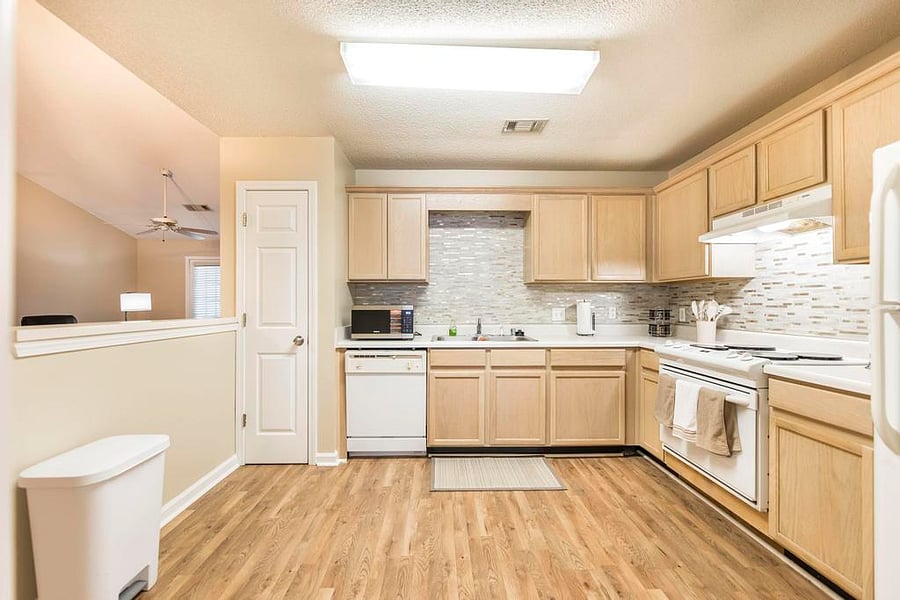 Furnished Finder property 700022_1 photo 14
