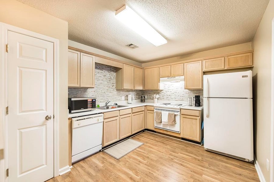 Furnished Finder property 700022_1 photo 13