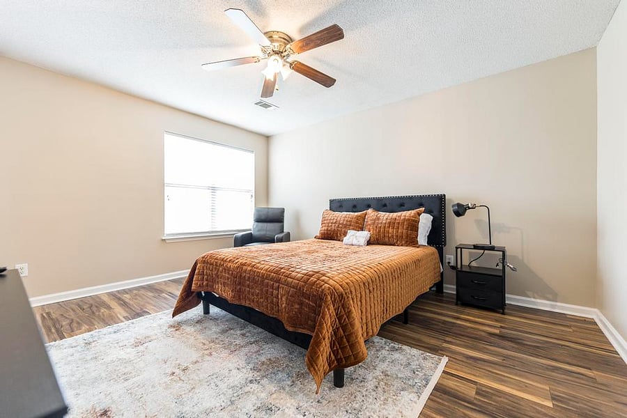 Furnished Finder property 700022_1 photo 16