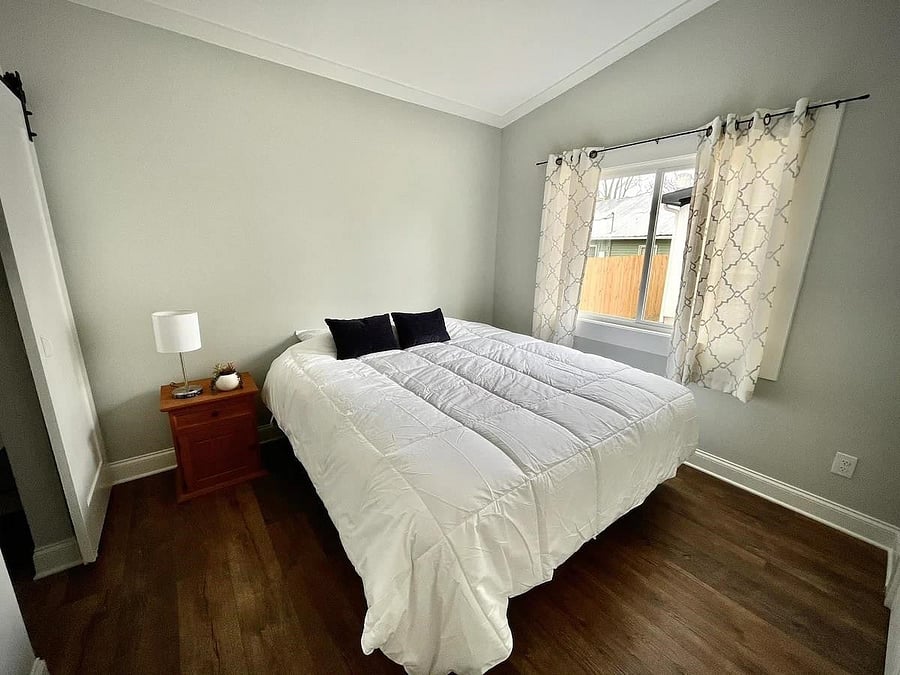 Furnished Finder property 700030_1 photo 7