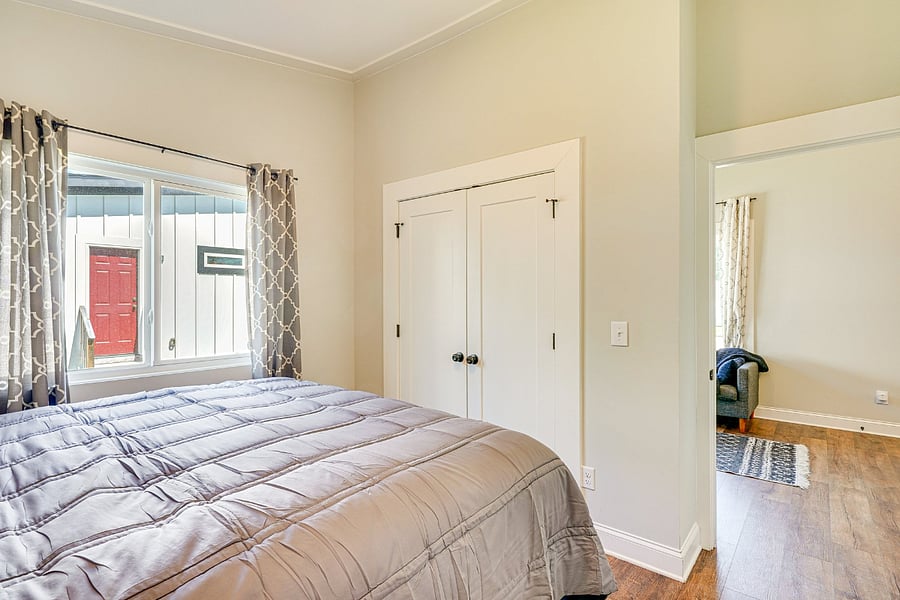 Furnished Finder property 700030_1 photo 9