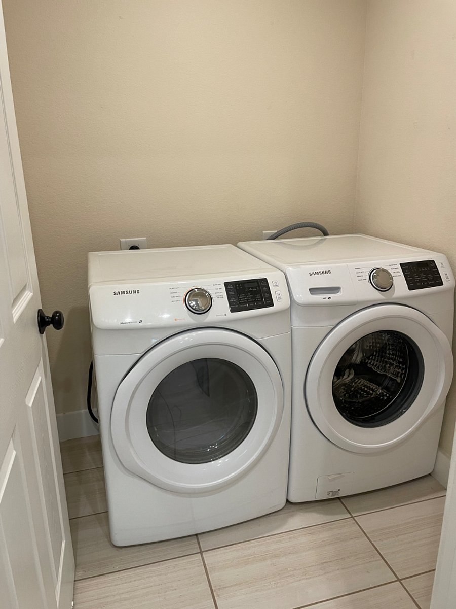 Furnished Finder property 700064_2 photo 9